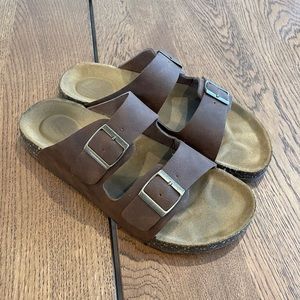 George Hip Strap Sandals
